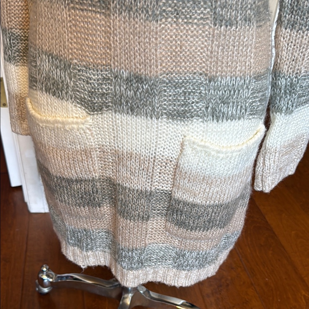 Ultra Flirt Striped Sweater Dress V-Neck Knit Neutral Tan Gray L Pocketed - Picture 3 of 10